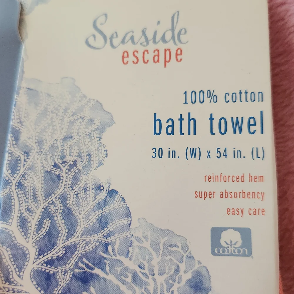 Elegant Coral Bath Towel■ Nwt